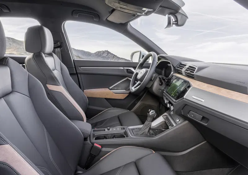 Audi Q3 (2018-->>) (13)