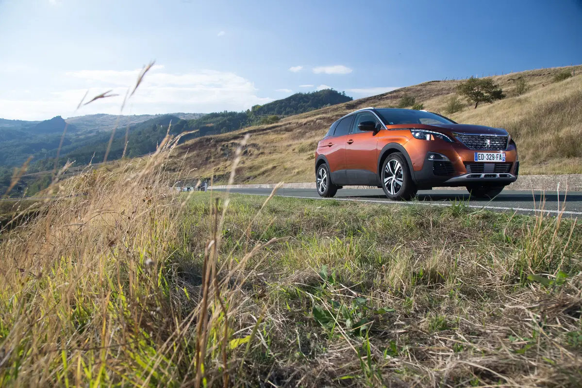 Peugeot 3008 Hybrid 225 e-EAT8 Allure (30)