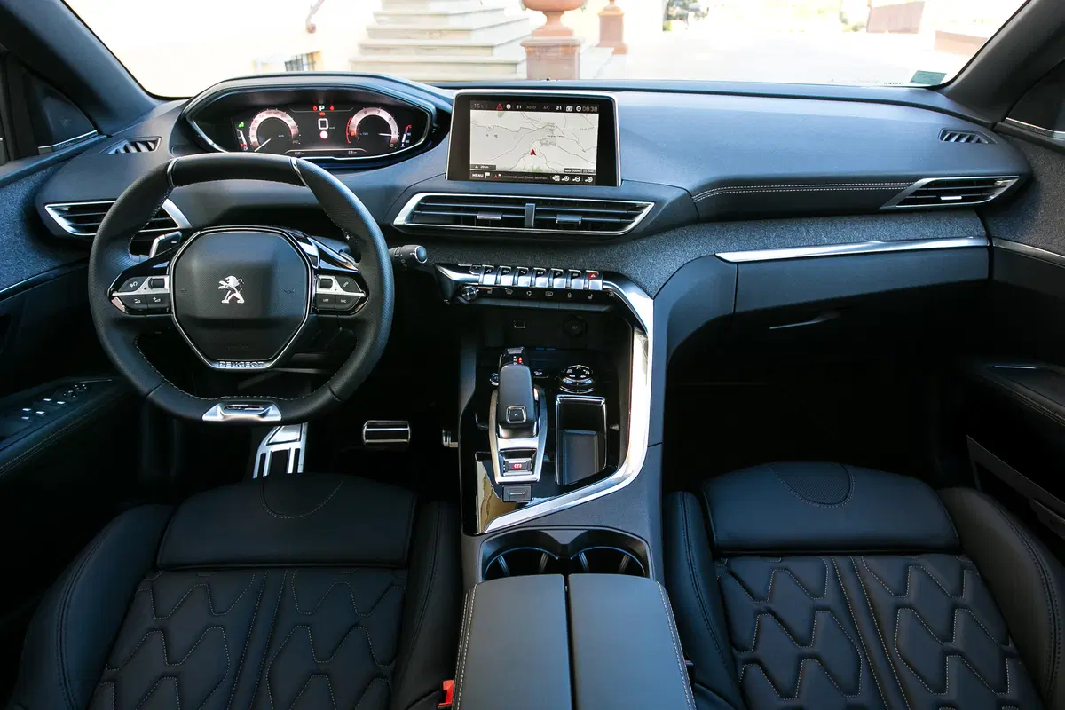 Peugeot 3008 Hybrid 225 e-EAT8 Allure (37)