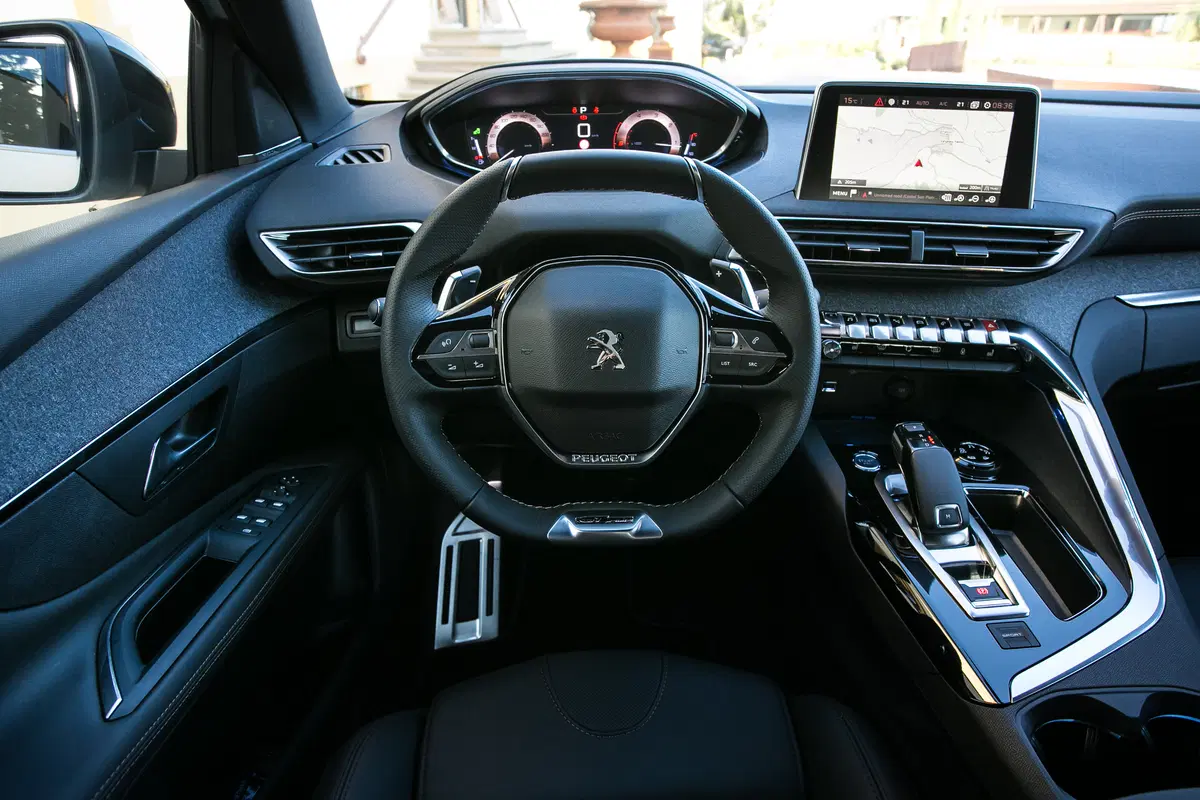 Peugeot 3008 Hybrid 225 e-EAT8 Allure (33)