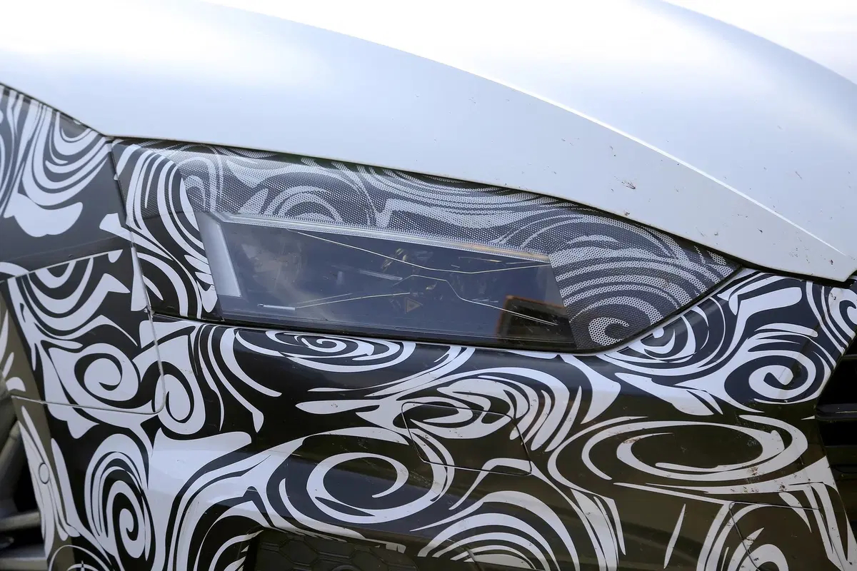 Audi S5: restyling alle porte per la Fastback e la Cabrio (10)