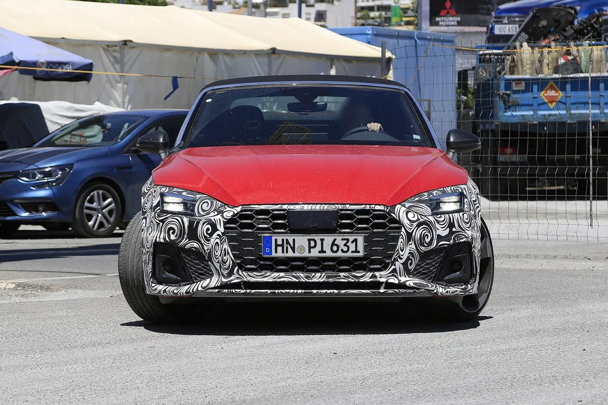 Audi S5: restyling alle porte per la Fastback e la Cabrio (5)