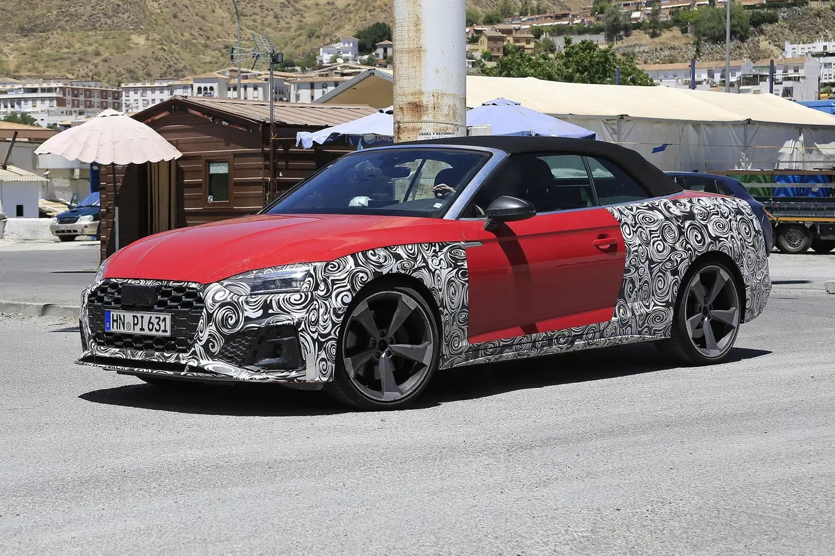 Audi S5: restyling alle porte per la Fastback e la Cabrio (6)
