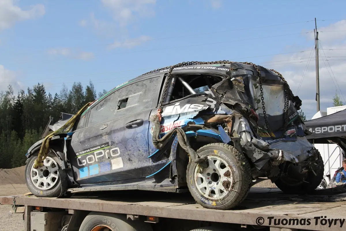 WRC 2019 Finlandia. Forfait Paddon, Auto Distrutta! (2)