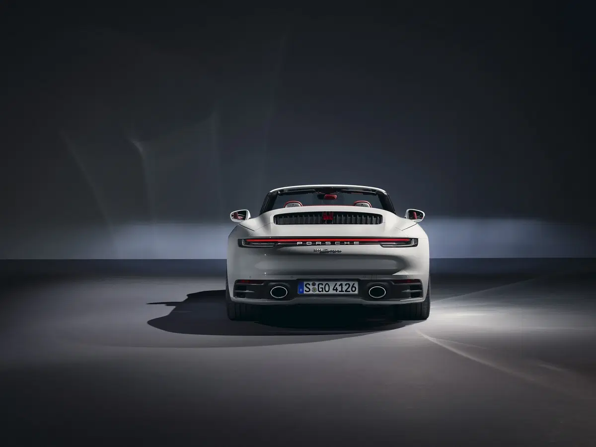 Porsche 911 Carrera: la entry level della gamma 992 (12)