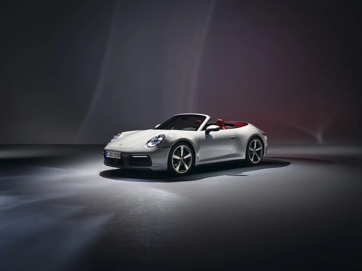 Porsche 911 Carrera: la entry level della gamma 992 (3)