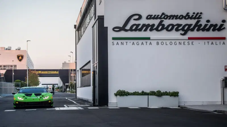 Lamborghini Huracan GT3 Evo, la belva realizzata interamente a Sant'Agata Bolognese