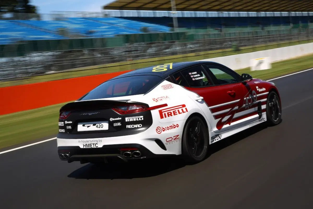 Kia Stinger GT420, la one-off da pista (2)