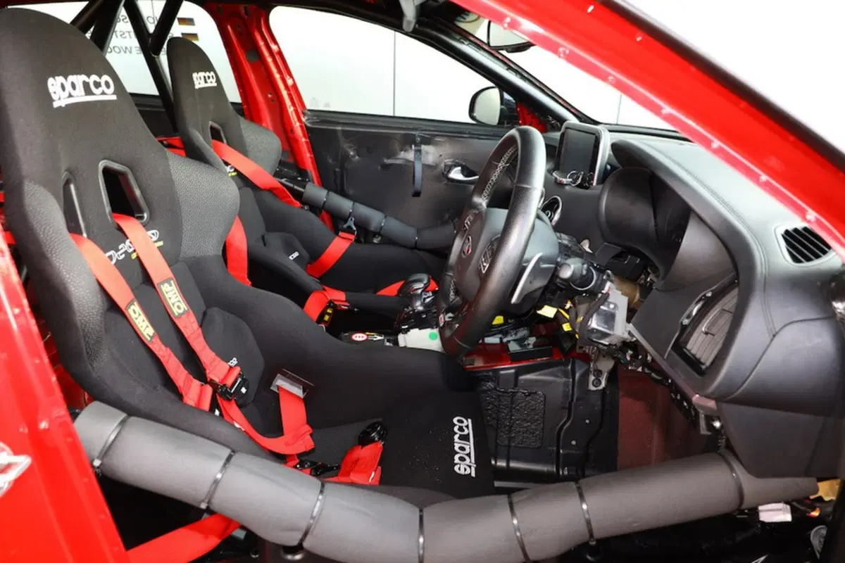 Kia Stinger GT420, la one-off da pista (5)