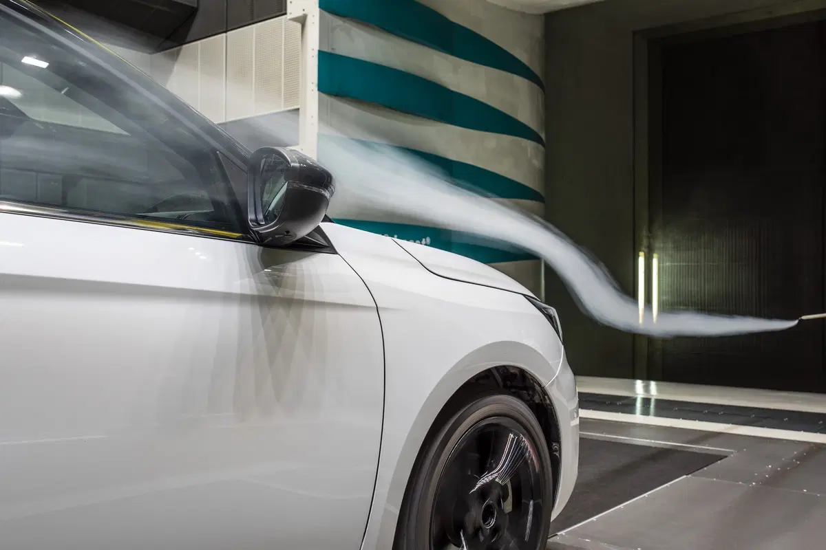 Opel Corsa: aerodinamica attiva per ridurre i consumi (4)