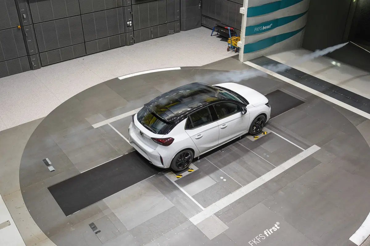 Opel Corsa: aerodinamica attiva per ridurre i consumi (5)