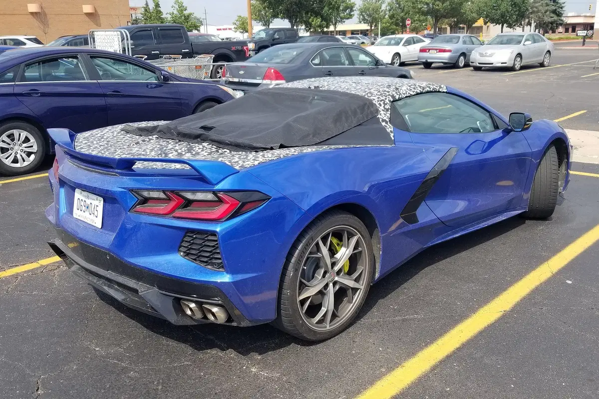 Corvette C8 2020: sarà anche convertible [Foto Spia] (2)