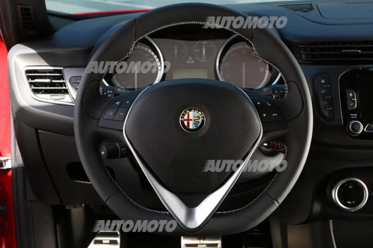 Alfa Romeo Giulietta 1.6 JTDm Sport 120cv my19 (37)