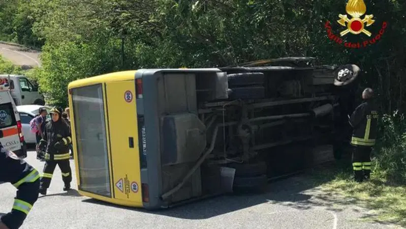 Incidente scuolabus, giudice ridà la patente all'autista