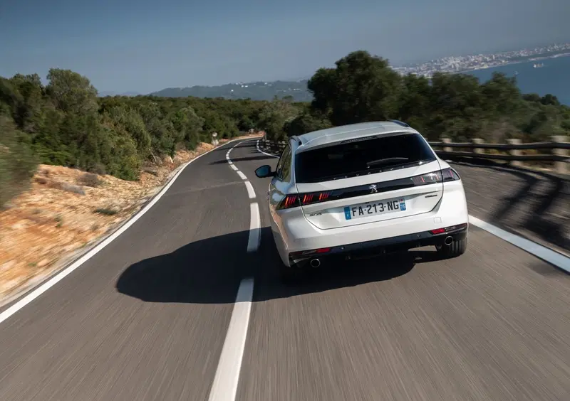 Peugeot 508 SW (2018-25) (18)