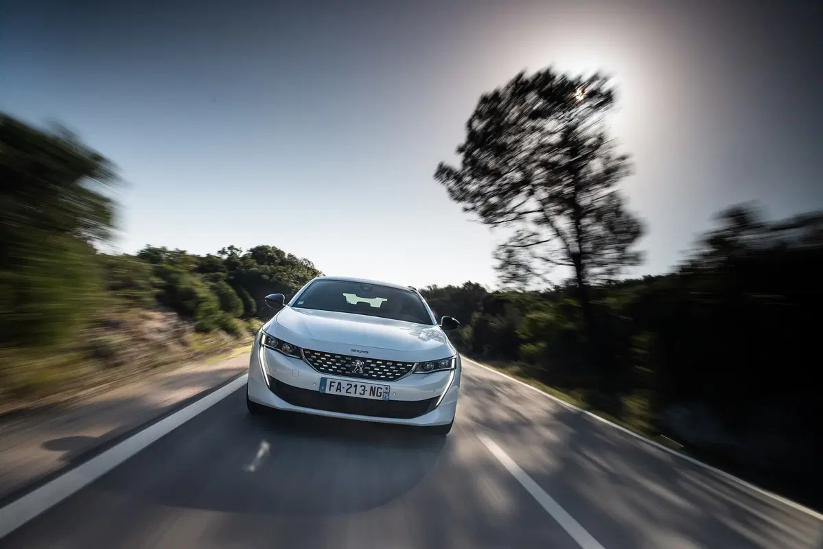 Peugeot 508 SW BlueHDi 130 Stop&Start EAT8 Business (16)