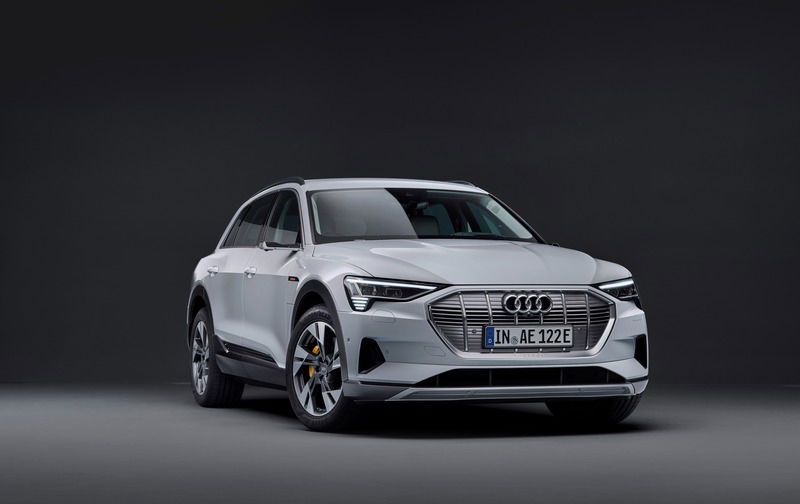 Audi e-tron, in arrivo la 50 quattro da 313 CV