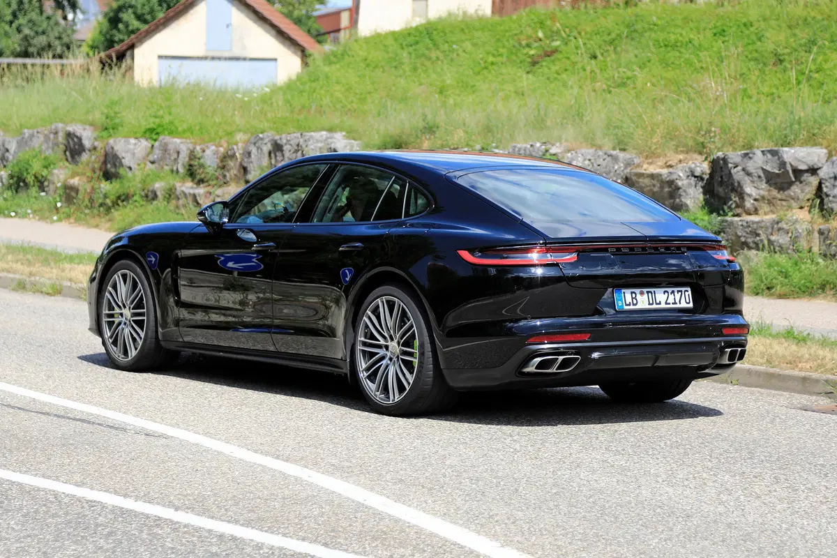 Porsche Panamera restyling, le foto spia (8)