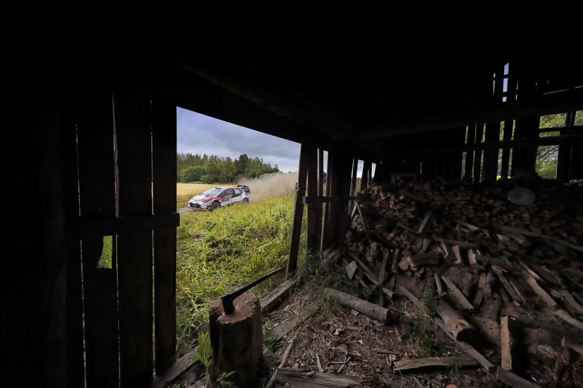 WRC 2019 Finlandia. Tutto in 2 secondi. Latvala-Meeke, Toyota, Tanak dietro a Lappi (20)