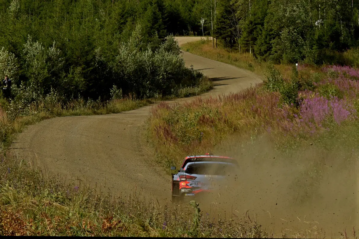 WRC 2019 Finlandia. Tutto in 2 secondi. Latvala-Meeke, Toyota, Tanak dietro a Lappi (23)