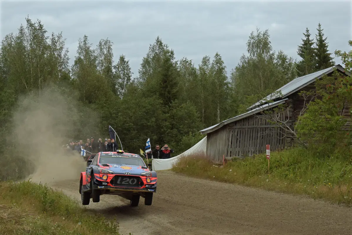 WRC 2019 Finlandia. Tutto in 2 secondi. Latvala-Meeke, Toyota, Tanak dietro a Lappi (26)