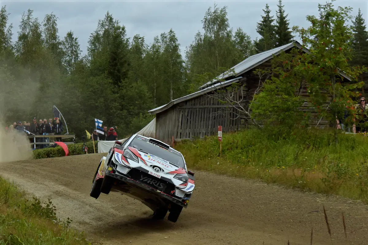 WRC 2019 Finlandia. Tutto in 2 secondi. Latvala-Meeke, Toyota, Tanak dietro a Lappi (28)