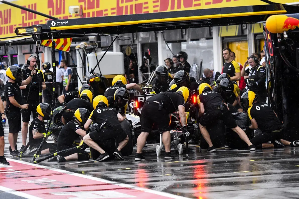 F1, GP Ungheria 2019: pole per Verstappen. Quarto Leclerc (37)