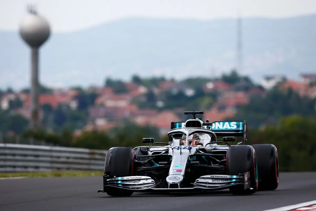 F1, GP Ungheria 2019: pole per Verstappen. Quarto Leclerc (2)
