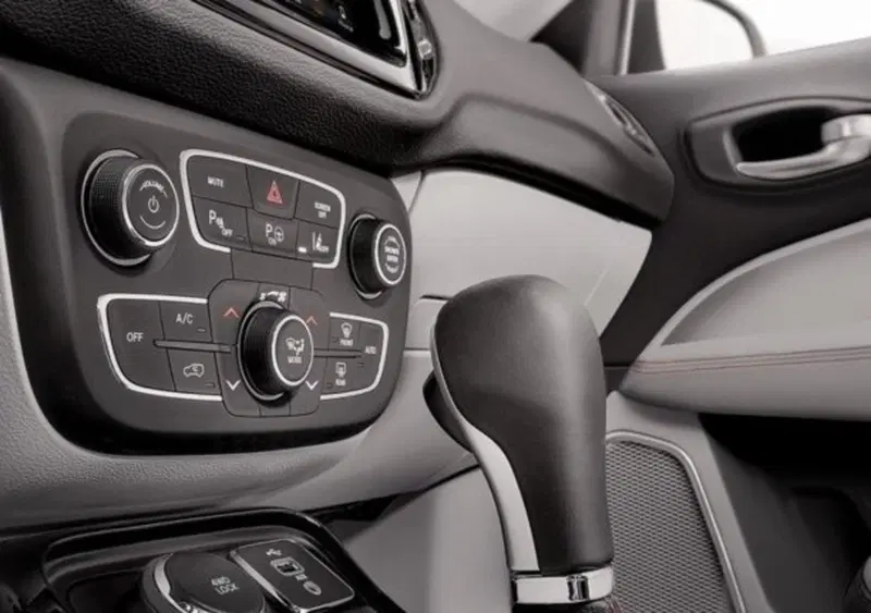 Jeep Compass (2017-25) (25)