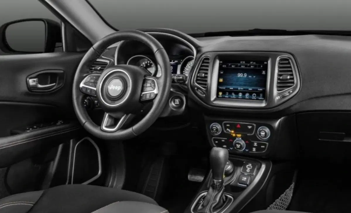 Jeep Compass 1.6 Multijet II 2WD Longitude (27)