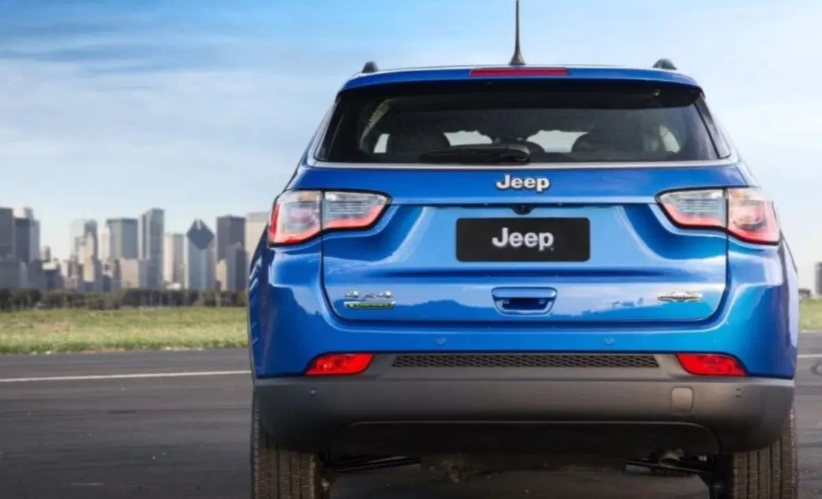 Jeep Compass 1.6 Multijet II 2WD Longitude (11)
