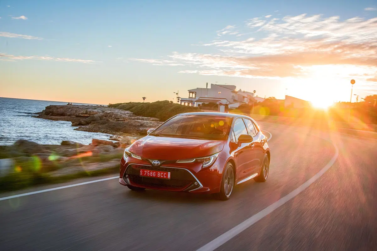 Toyota Corolla 2019, 180 CV Hybrid e linea molto personale [Video] (4)