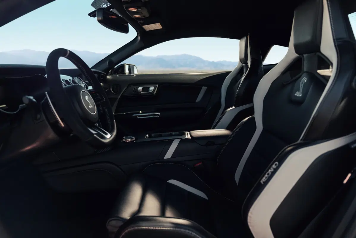 Mustang Shelby GT500 | 0-160-0 km/h in 10,6 secondi... (2)