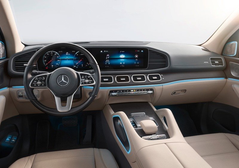 Mercedes-Benz GLS SUV (2019-->>) (33)