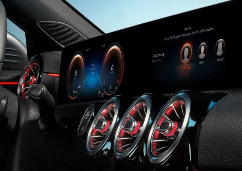 Mercedes-Benz CLA (2019-25) (43)