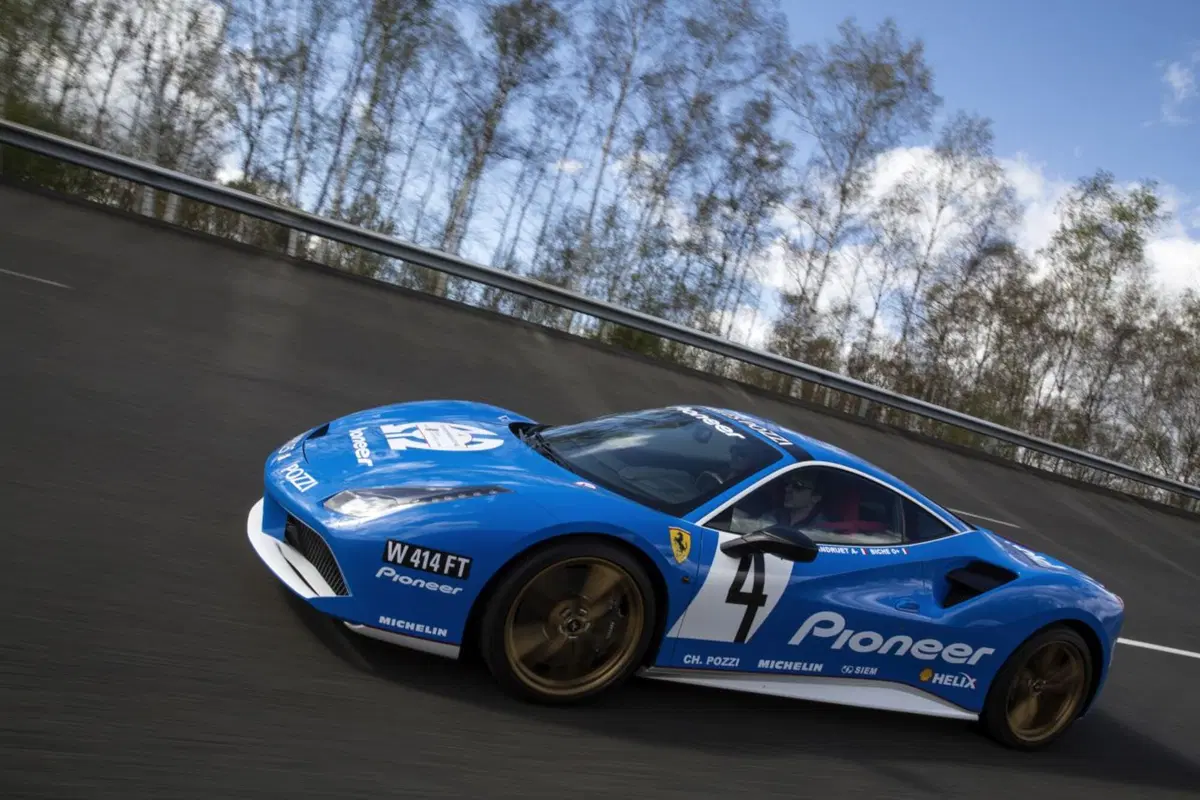 Ferrari 488 GTB, omaggio al Tour de France 1981-1982 (9)