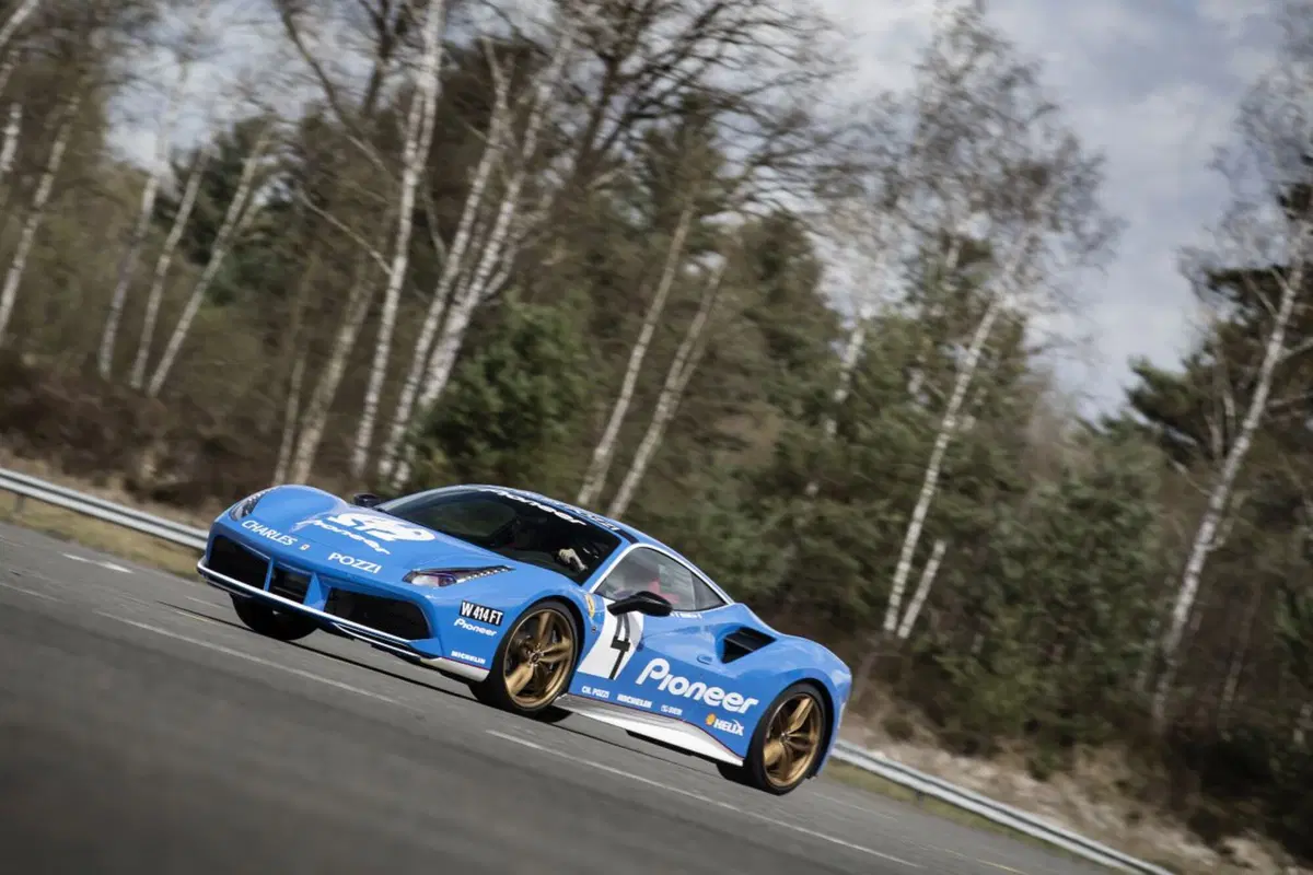 Ferrari 488 GTB, omaggio al Tour de France 1981-1982 (13)