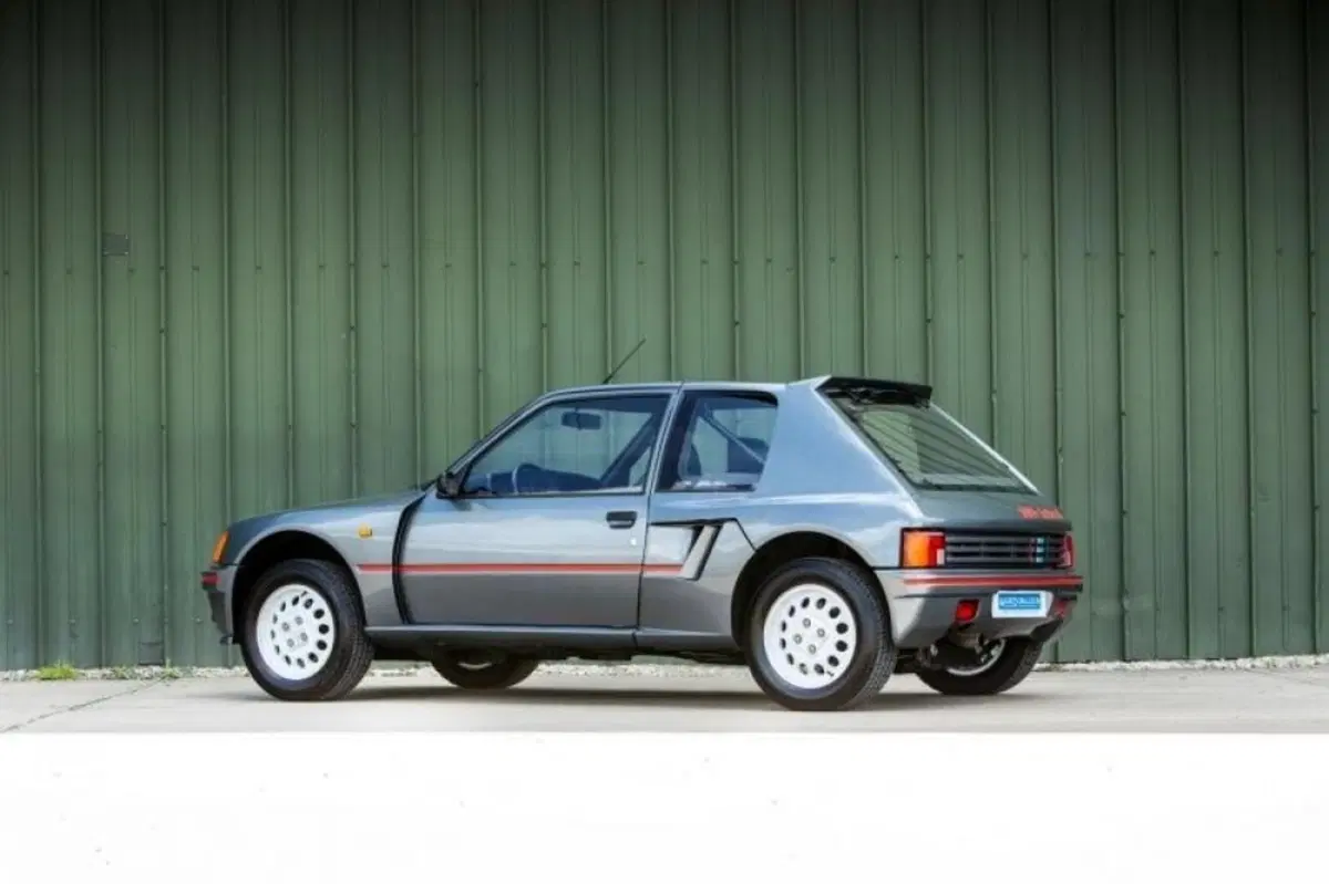 Peugeot 205 T16 | 172.000 euro posson bastare... (3)