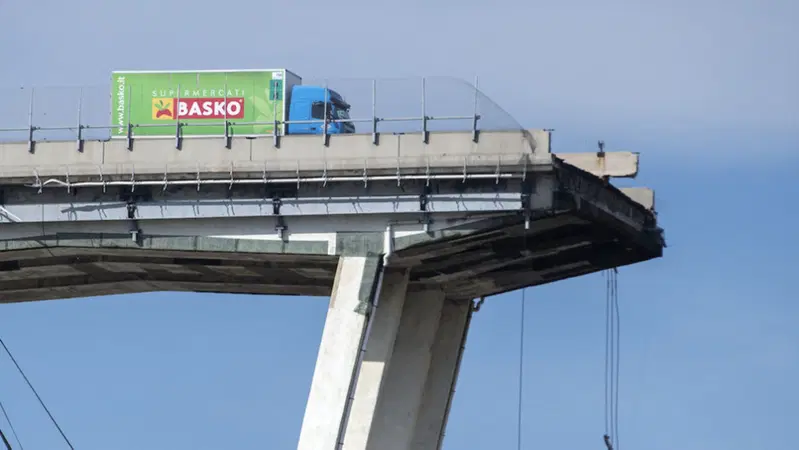 "Va rigettata ogni accusa sulla manutenzione" | Autostrade vs Di Maio, Ponte Morandi 
