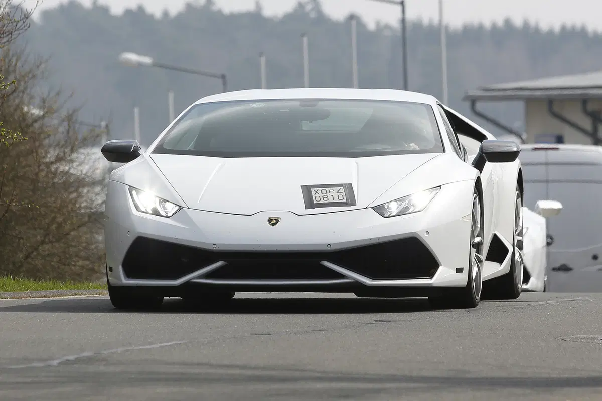 Lamborghini Huracán, in arrivo la Superleggera (4)