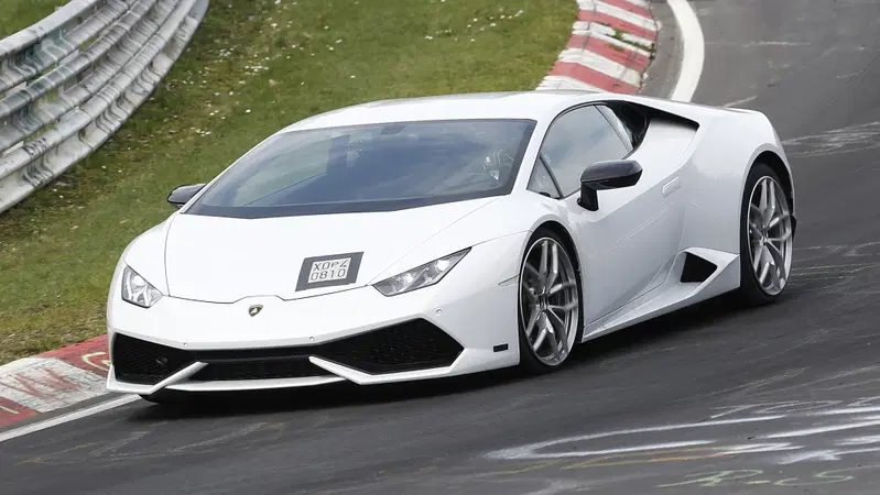 Lamborghini Hurac&aacute;n, in arrivo la Superleggera