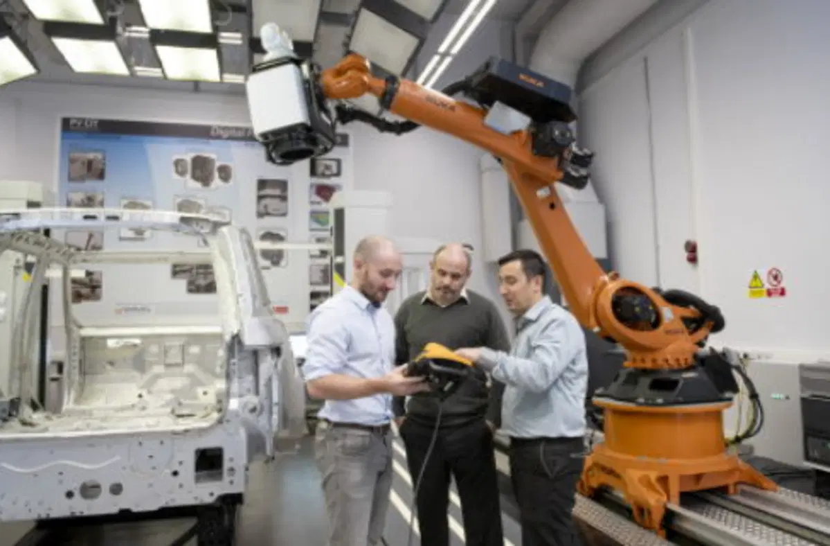 Robot e tecnologie laser: insieme nella nuova frontiera della produzione automobilistica (3)