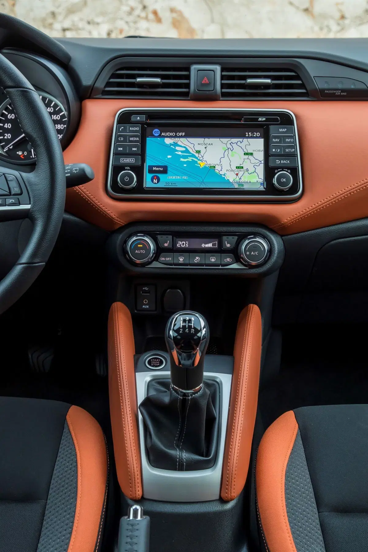 Nissan Micra IG-T 100 Xtronic 5 porte Tekna (17)