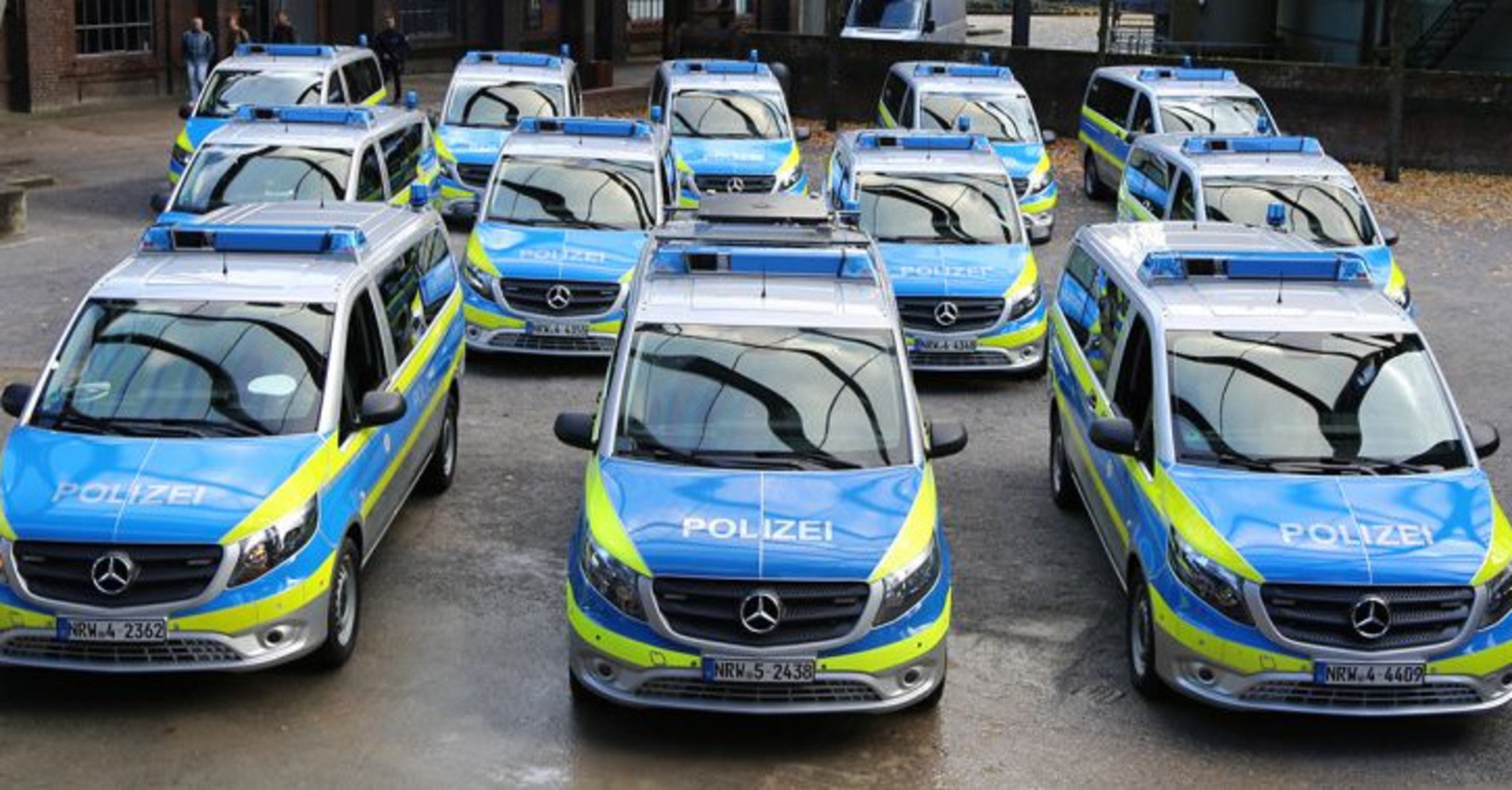 Auto della Polizia: basta BMW, in Germania si passa a Mercedes e Ford