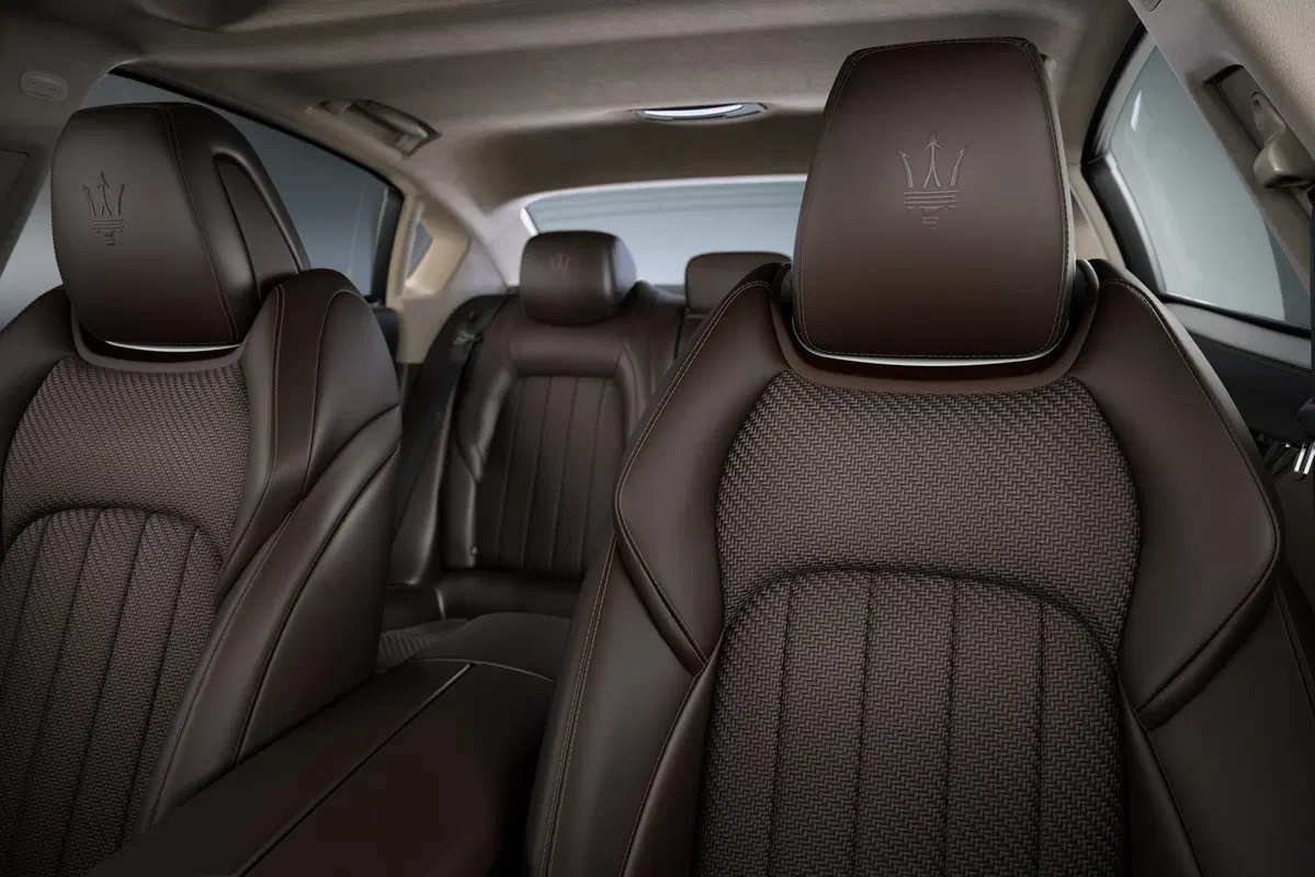 Maserati a Monterey Car Week: fascino italiano sempre top con special Levante e Quattroporte [foto gallery] (11)
