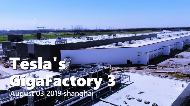 Fabbriche auto elettrica: immagini e video della Gigafactory 3 Tesla a Shanghai