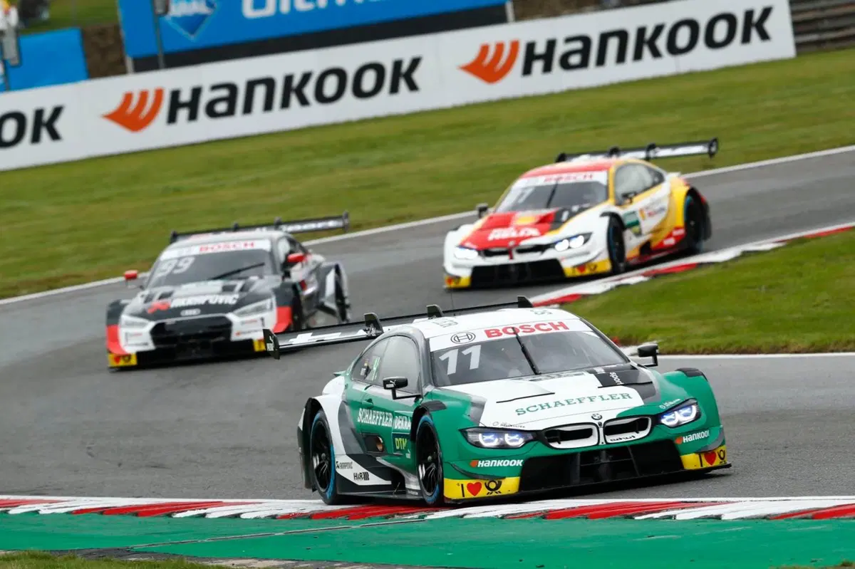 DTM 2019, Wittmann domina Gara 1 a Brands Hatch (9)