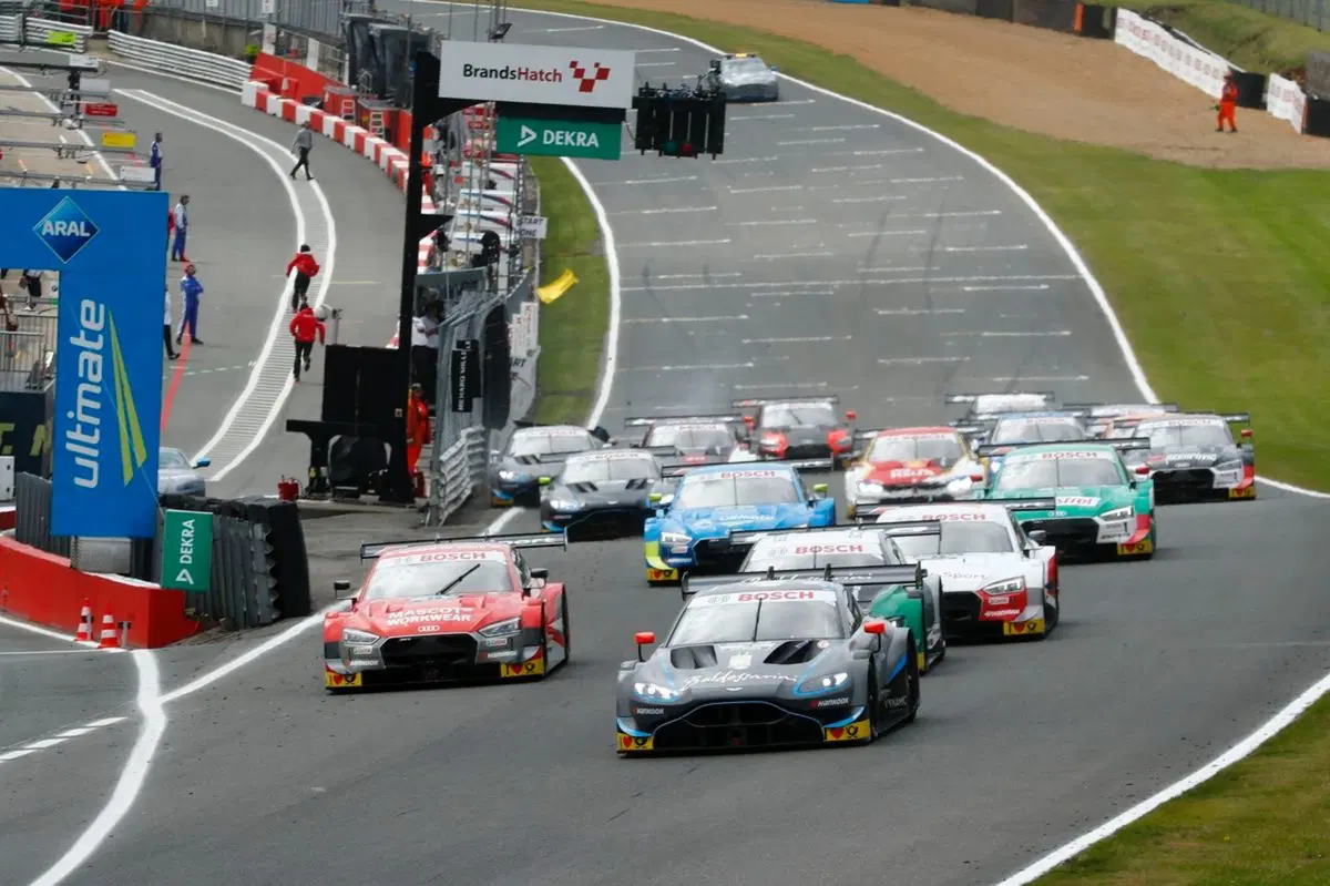 DTM 2019, Wittmann domina Gara 1 a Brands Hatch (7)