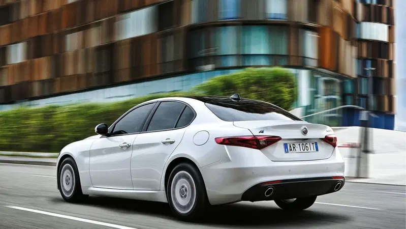 Sedan in crisi, ma con l'elettrico...