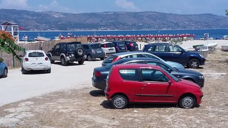 Multe da spiaggia, come evitare brutte sorprese sotto l'ombrellone